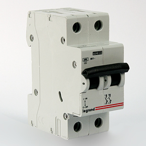 Автомат LEGRAND RX3/ТХ3 2Р С20А 6кА/4,5кА 404043